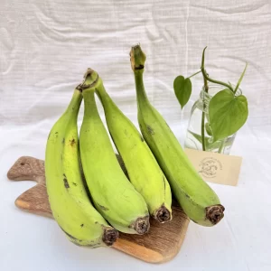 Plátano verde x 1100 g (Aprox 3 a 4 ud )